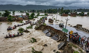 नेपाल की बारिश से बिहार में बाढ़ का ख़तरा: उफ़ान पर कोसी और सीमांचल की नदियाँ, NH-327E पर मंडराया संकट