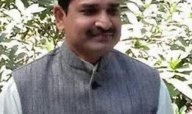 'संस्कृत बाहर की भाषा, हिंदी-उर्दू देश की' — कांग्रेस सांसद डॉ. मो. जावेद के बयान से बिहार में सियासी भूचाल