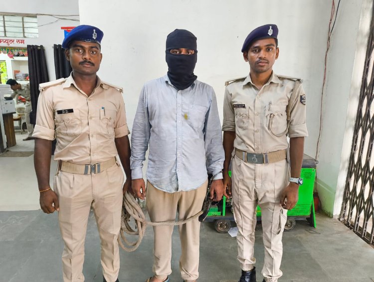 आईबी (IB) का फर्जी अफसर बनकर लोगों को ठगने वाला गिरफ्तार; यूपी का रहने वाला है शातिर आरोपी