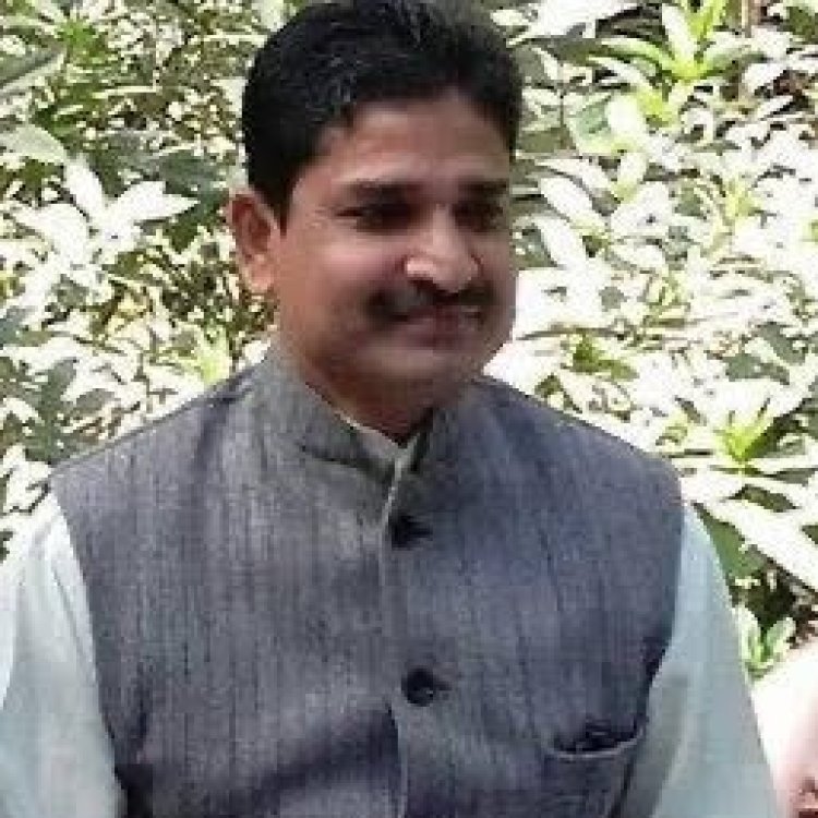 'संस्कृत बाहर की भाषा, हिंदी-उर्दू देश की' — कांग्रेस सांसद डॉ. मो. जावेद के बयान से बिहार में सियासी भूचाल