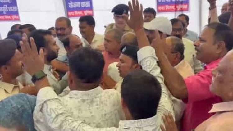 गठबंधन का गदर या क्रेडिट का क्लेश: पूर्णिया में जनता दरबार बना 'रणक्षेत्र', विधायक और मेयर समर्थकों में खूनी तनातनी!