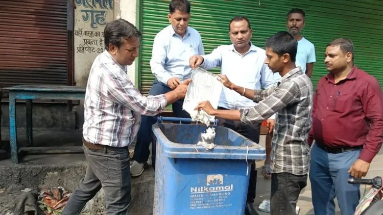 बनमनखी में मिठाई दुकानों पर प्रशासन का ‘एक्शन’, 2 दुकानें सील; पनीर-घी-खोवा के सैंपल से मचा हड़कंप